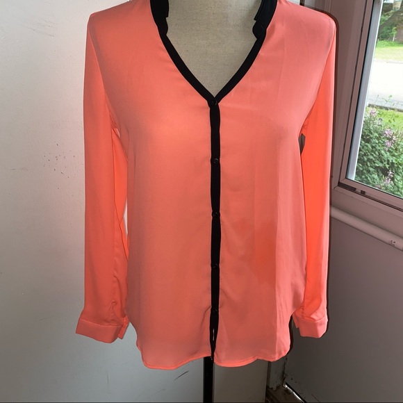 BB DAKOTA Blouse. Size small.  New. Coral like color. - Picture 2 of 6